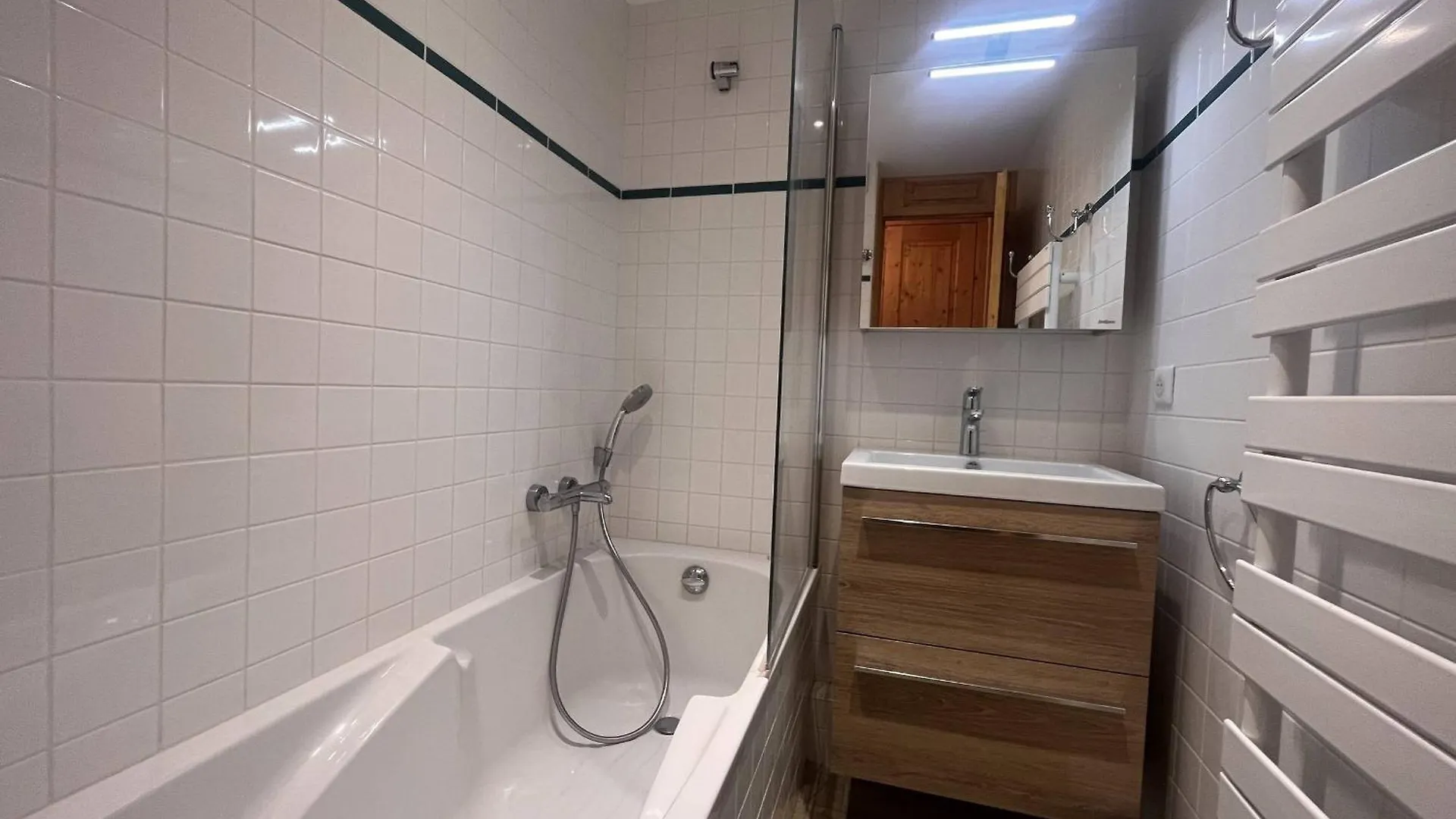Appartement Cosy Pres Des Pistes Avec Kitchenette Equipee - Fr-1-355-246 Les Allues Apartment