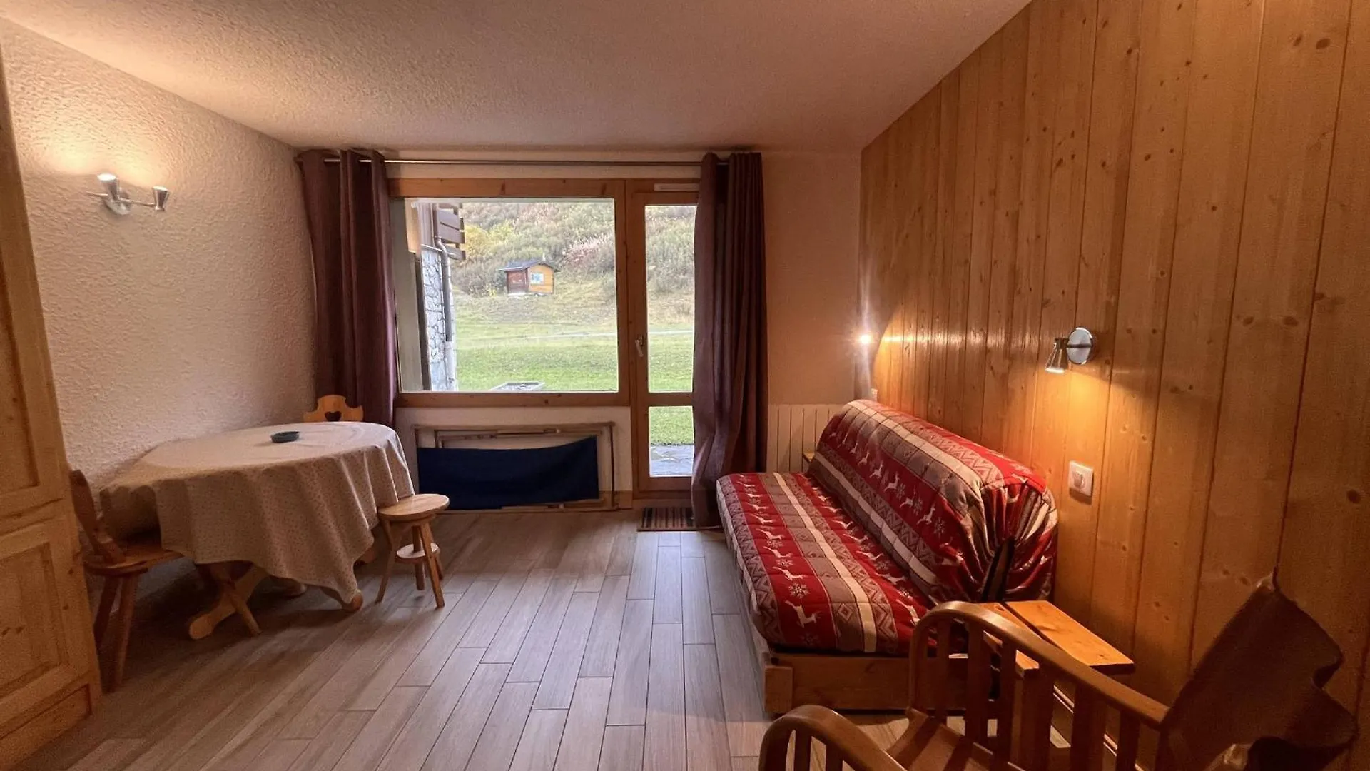 Appartement Cosy Pres Des Pistes Avec Kitchenette Equipee - Fr-1-355-246 Les Allues Apartment