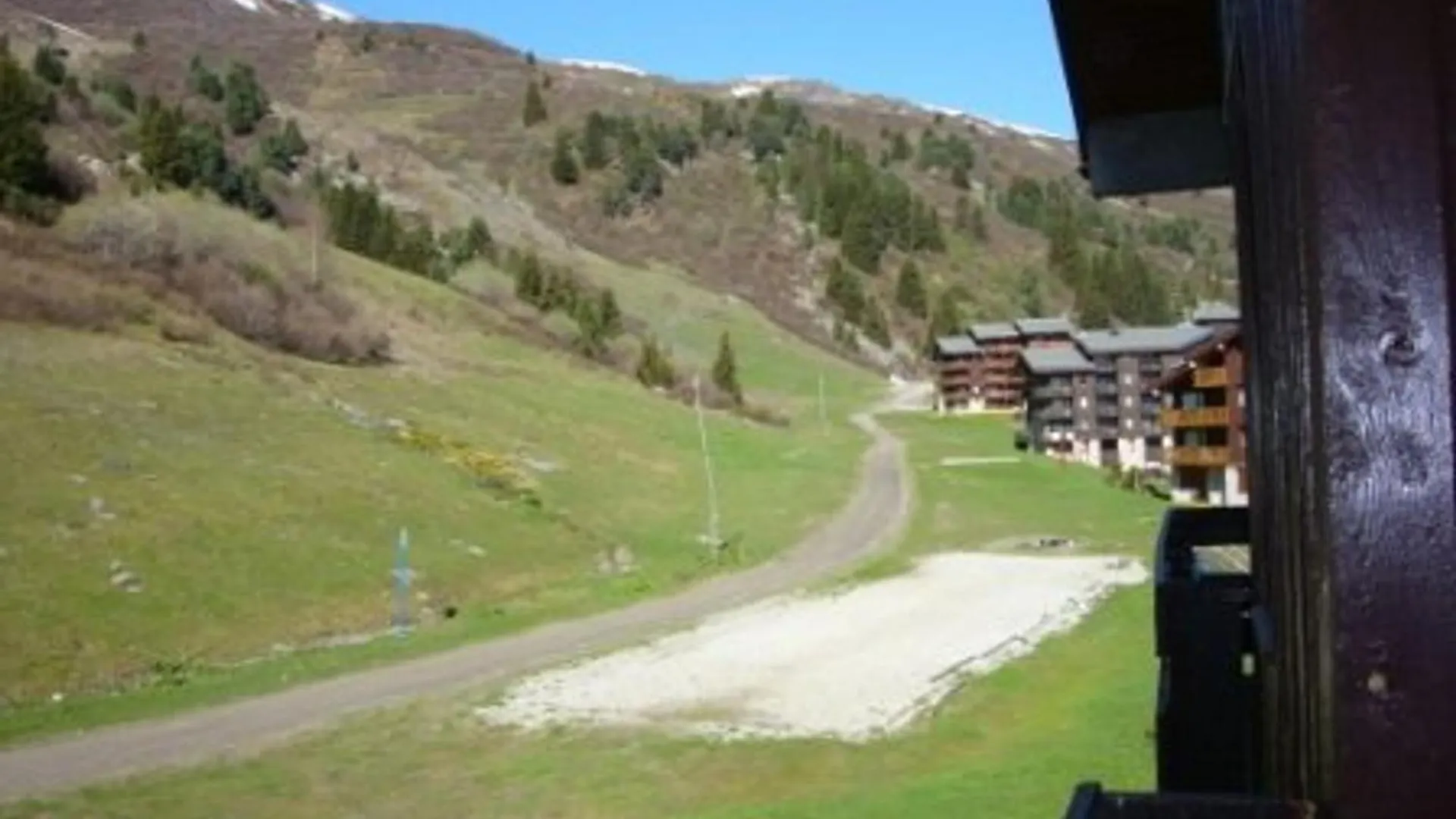 Appartement Cosy Pres Des Pistes Avec Kitchenette Equipee - Fr-1-355-246 Les Allues France